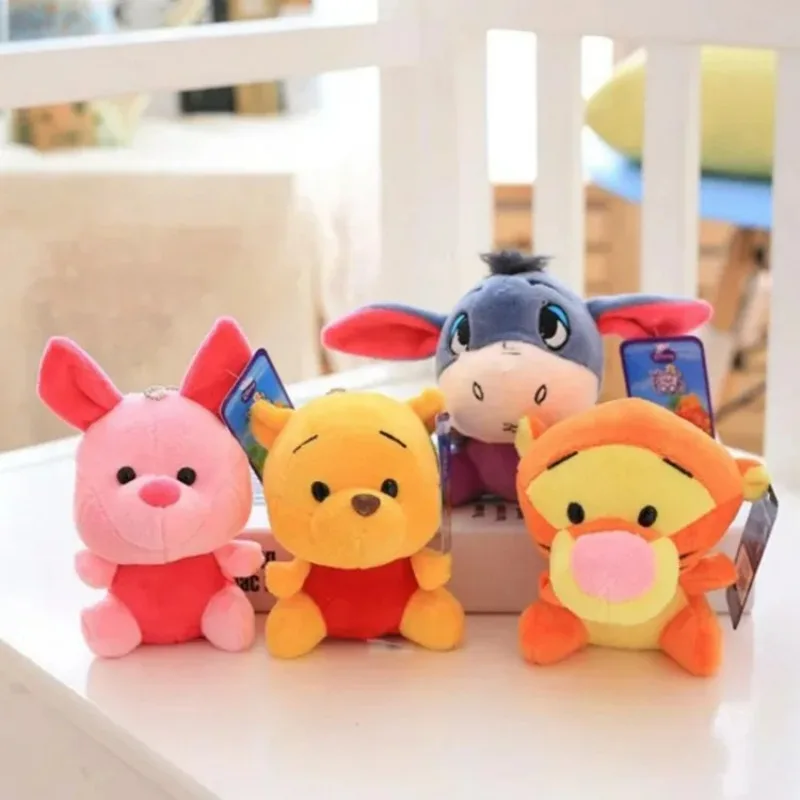 Оригинальные периферийные детали из мультфильма Disney, плюшевая подвеска 10 см, стежок, Винни-Пух, мягкие игрушки, брелок, милые декоративные подарки
Оригинальные периферийные детали из мультфильма Disney, плюшевая подвеска 10 см, стежок, Винни-Пух, мягкие игрушки, брелок, милые декоративные подарки
