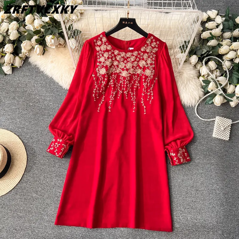 Luxury Flower Embroidery Red/Black Mini Dress Women's O-Neck Long Sleeve Office A-Line Party Vestidos Lady Spring Casual Dress
Luxury Flower Embroidery Red/Black Mini Dress Women's O-Neck Long Sleeve Office A-Line Party Vestidos Lady Spring Casual Dress