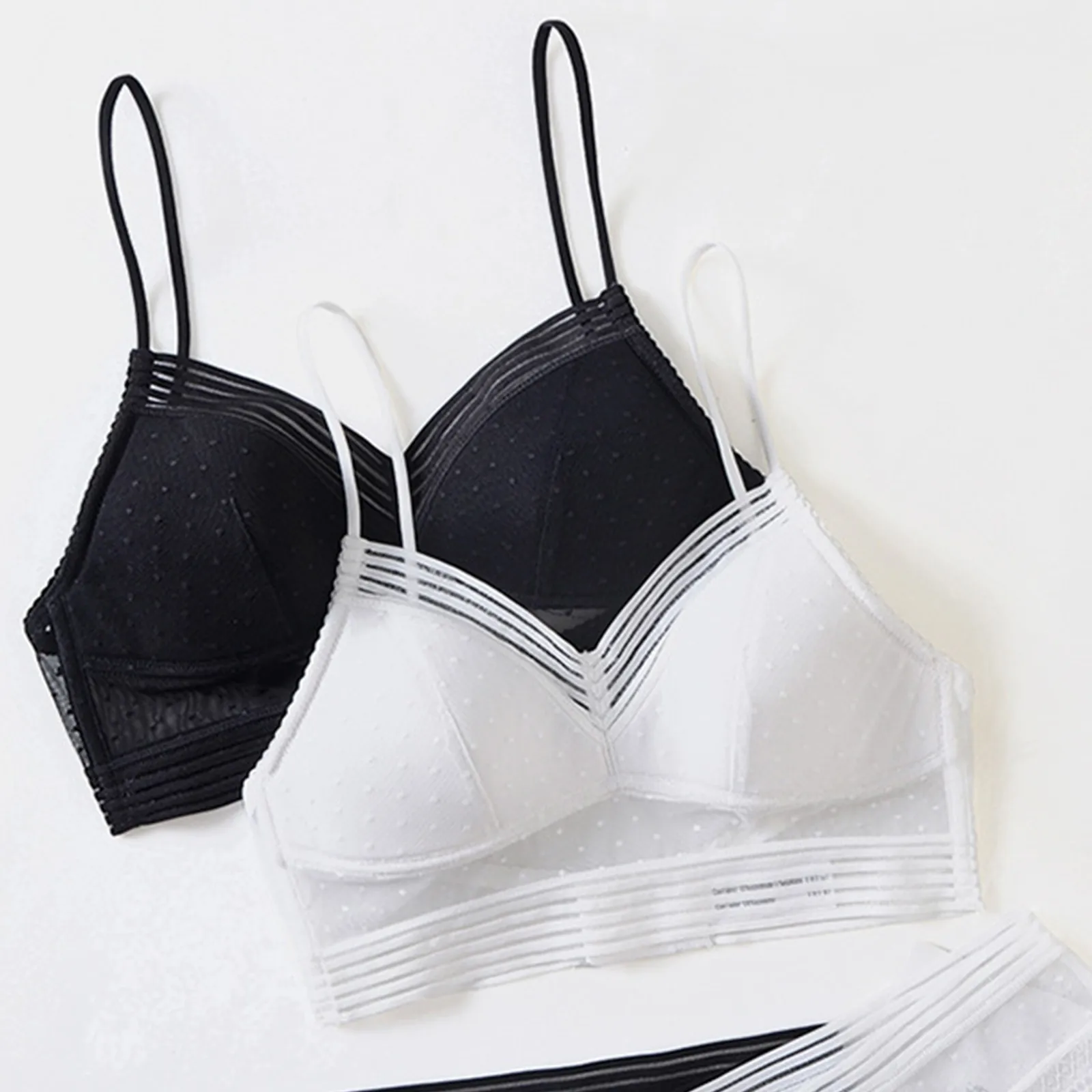 New Sexy Low Back Bralette Ladies U Backless Invisible Lace Bra Polka Dot Mesh Ultra Thin Underwear Women Lingerie Tank Top Bras
New Sexy Low Back Bralette Ladies U Backless Invisible Lace Bra Polka Dot Mesh Ultra Thin Underwear Women Lingerie Tank Top Bras