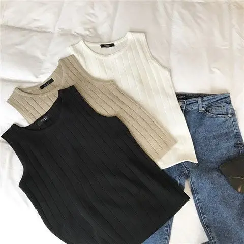 Summer Korean Version Ice Silk Sleeveless Knit Vest Women's Outer Slim Tank Top Short Student Suspenders Undershirts
Summer Korean Version Ice Silk Sleeveless Knit Vest Women's Outer Slim Tank Top Short Student Suspenders Undershirts