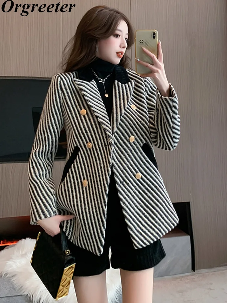 Fall Winter Shorts Sets Retro Double-breasted Striped Blazer Jacket +Velvet Pants 2 Piece Sets Women Outifit Conjunto Femininos
Fall Winter Shorts Sets Retro Double-breasted Striped Blazer Jacket +Velvet Pants 2 Piece Sets Women Outifit Conjunto Femininos