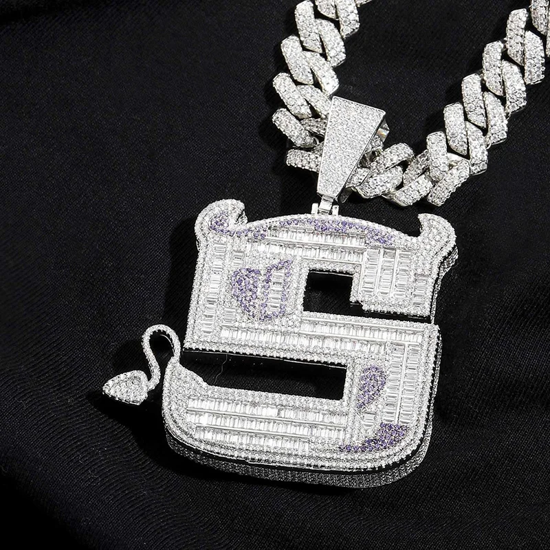 Hip Hop Micro Paved CZ Stone Bling Iced Out Big Devil Pendants Necklaces for Men Women Rapper Jewelry Gifts
Hip Hop Micro Paved CZ Stone Bling Iced Out Big Devil Pendants Necklaces for Men Women Rapper Jewelry Gifts