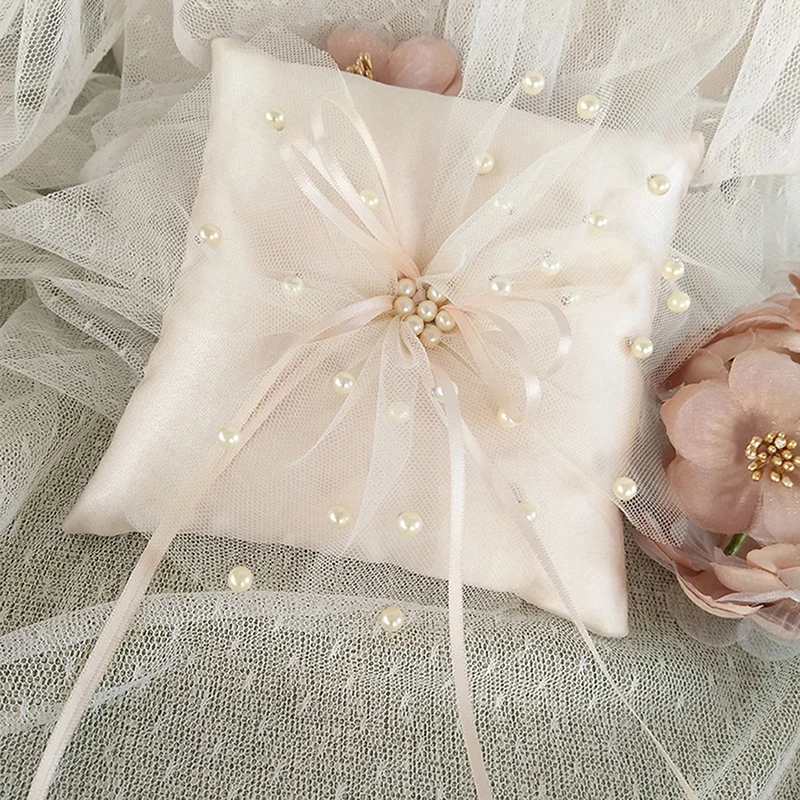 Wedding Ring Pillow For Wedding Decoration 15 X 15cm Double Heart Rhinestones Decor Satin Bridal Cushion With Ribbons
Wedding Ring Pillow For Wedding Decoration 15 X 15cm Double Heart Rhinestones Decor Satin Bridal Cushion With Ribbons