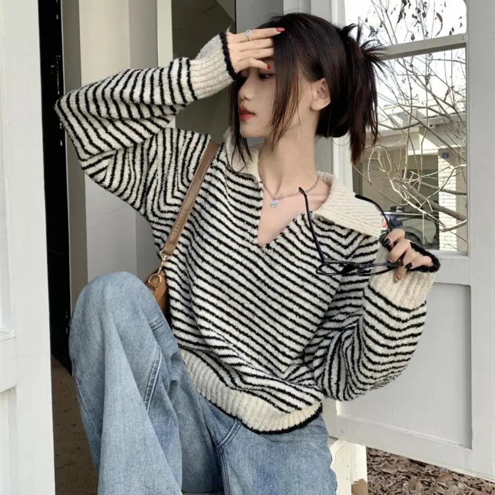Women Fashion Loose Knit Striped Knitted Sweaters Vintage Lapel V Neck Long Sleeve Female Pullovers Chic Tops Knitwear Jumper
Women Fashion Loose Knit Striped Knitted Sweaters Vintage Lapel V Neck Long Sleeve Female Pullovers Chic Tops Knitwear Jumper