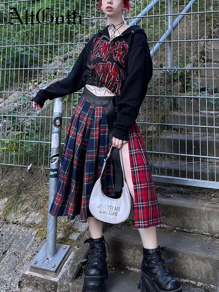 AltGoth Vintage Y2k Plaid Skirt Women Dark Academia Goth Streetwear High Waist Spilt Pleated Skirt Harajuku Grunge Pu Belt Skirt
AltGoth Vintage Y2k Plaid Skirt Women Dark Academia Goth Streetwear High Waist Spilt Pleated Skirt Harajuku Grunge Pu Belt Skirt
