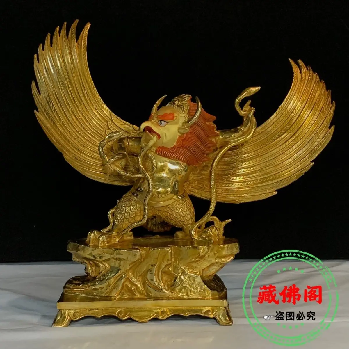 One foot Dapeng bird pure copper protector with exquisite craftsmanship, Tibetan Buddha statue, gilded copper statue, new home d
One foot Dapeng bird pure copper protector with exquisite craftsmanship, Tibetan Buddha statue, gilded copper statue, new home d
