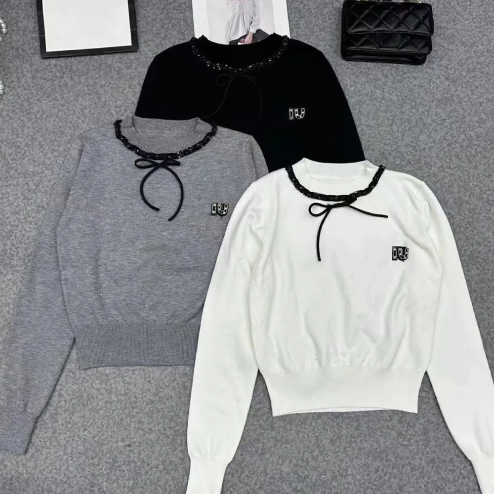 Woman Clothing Fashion Women's 2023 Early Autumn New Bow Knot With Diamond Letter Jacquard Knitted Round Neck Slim Fit Pullover
Woman Clothing Fashion Women's 2023 Early Autumn New Bow Knot With Diamond Letter Jacquard Knitted Round Neck Slim Fit Pullover