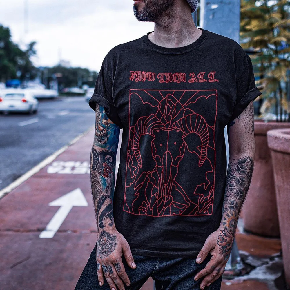 2023 Summer Hot Sale Men's Plus Size T-Shirt Goat Devil Head Print Street Rock Chicano Tattoo Graffiti Men's Cotton Tops S-4XL
2023 Summer Hot Sale Men's Plus Size T-Shirt Goat Devil Head Print Street Rock Chicano Tattoo Graffiti Men's Cotton Tops S-4XL