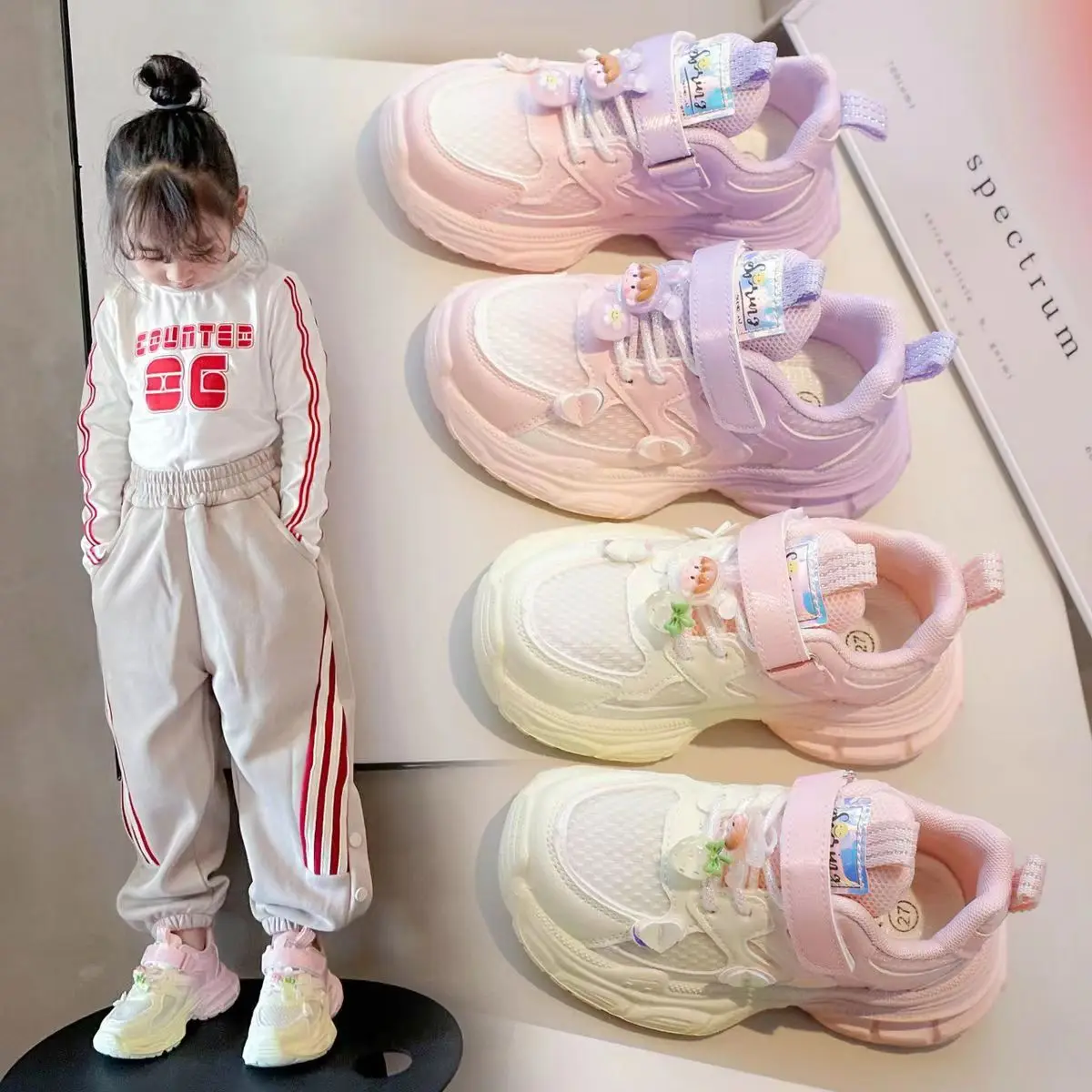 Girls' Sports Shoes Spring and Autumn 2023 New Children's Breathable Mesh Shoes Casual Lightweight Versatile Casual Shoes
Girls' Sports Shoes Spring and Autumn 2023 New Children's Breathable Mesh Shoes Casual Lightweight Versatile Casual Shoes