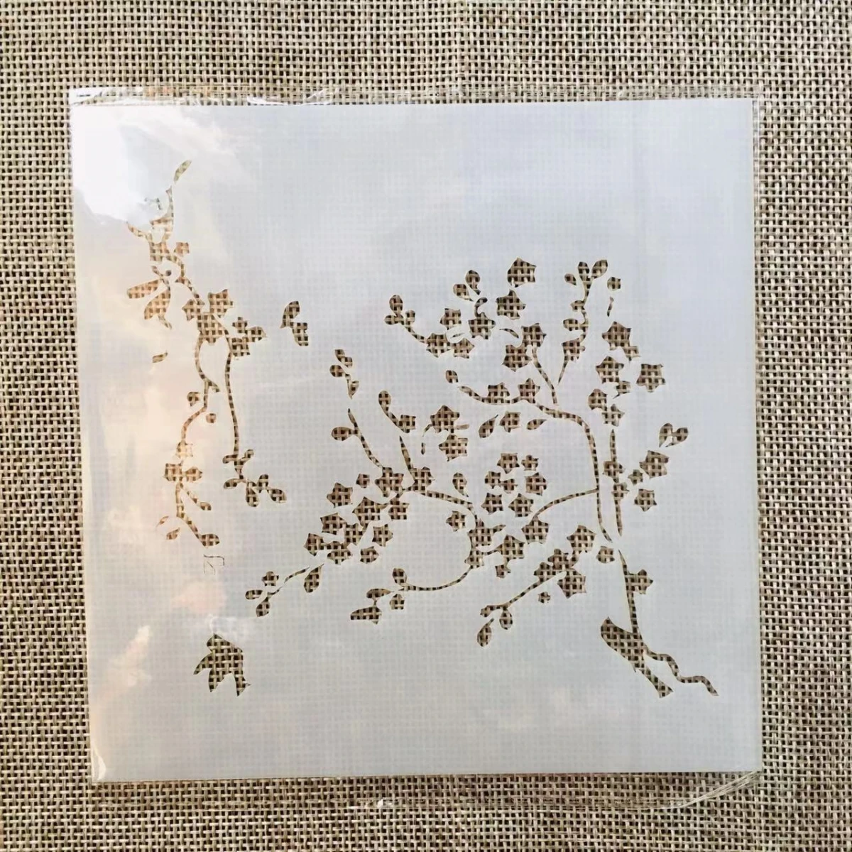 13cm Branch Bird DIY Layering Stencils Wall Painting Scrapbook Coloring Embossing Album Decorative Template
13cm Branch Bird DIY Layering Stencils Wall Painting Scrapbook Coloring Embossing Album Decorative Template