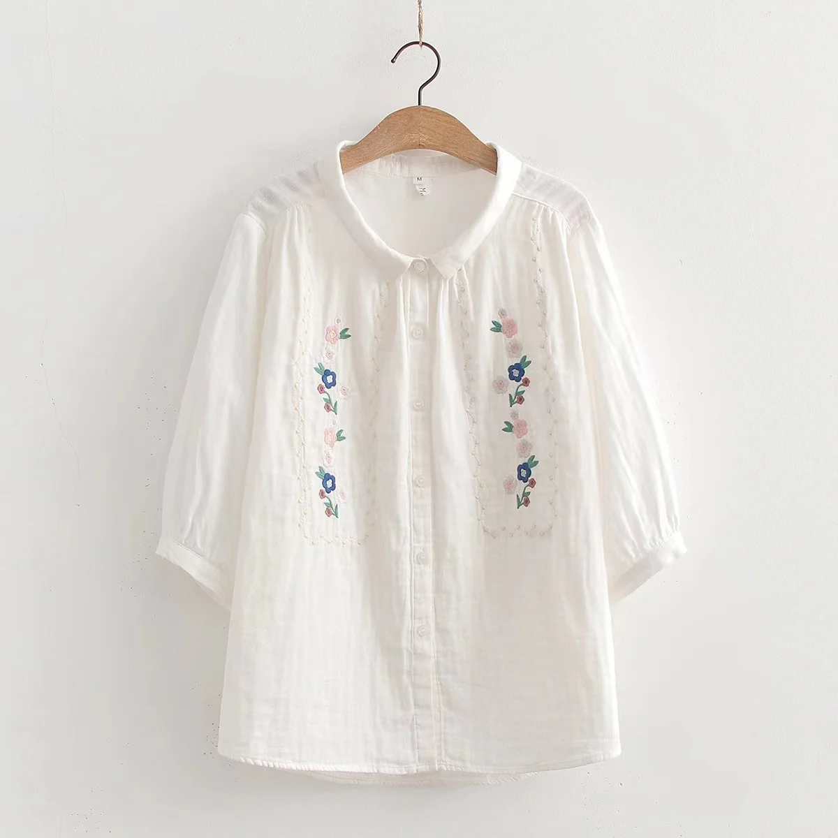 Korean summer clothes womens tops and blouses women tops Korean style sweet half sleeve white cotton linen embroidered shirt
Korean summer clothes womens tops and blouses women tops Korean style sweet half sleeve white cotton linen embroidered shirt