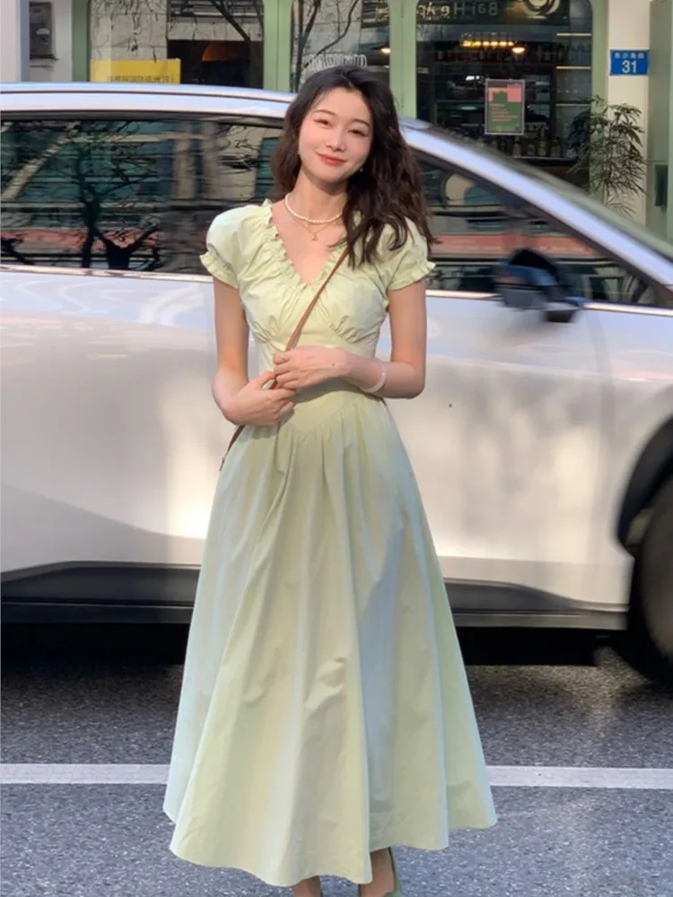 Korea Style V-neck Slim Waist Women Eve Party Dress Elegant Chic Solid Flounce A-line Clothes For Female New Vestidos Robe
Korea Style V-neck Slim Waist Women Eve Party Dress Elegant Chic Solid Flounce A-line Clothes For Female New Vestidos Robe