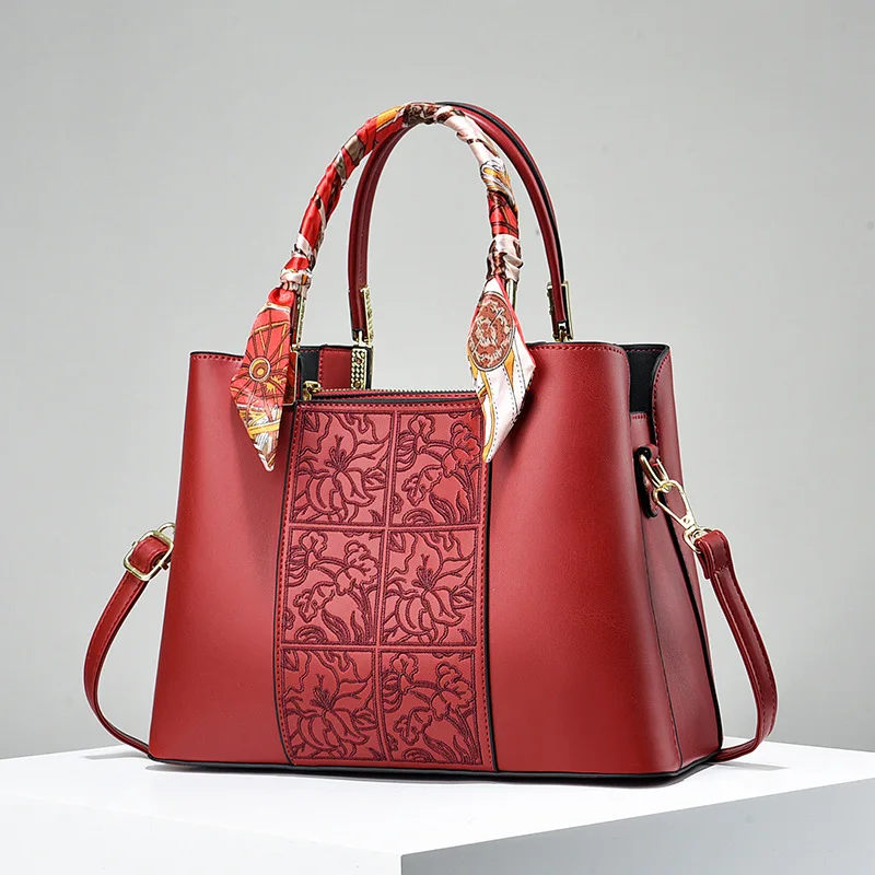 

Женская сумка из бутика премиум-класса, новинка 2023, вместительная сумка для мам и женщин среднего возраста в китайском стиле с вышивкой