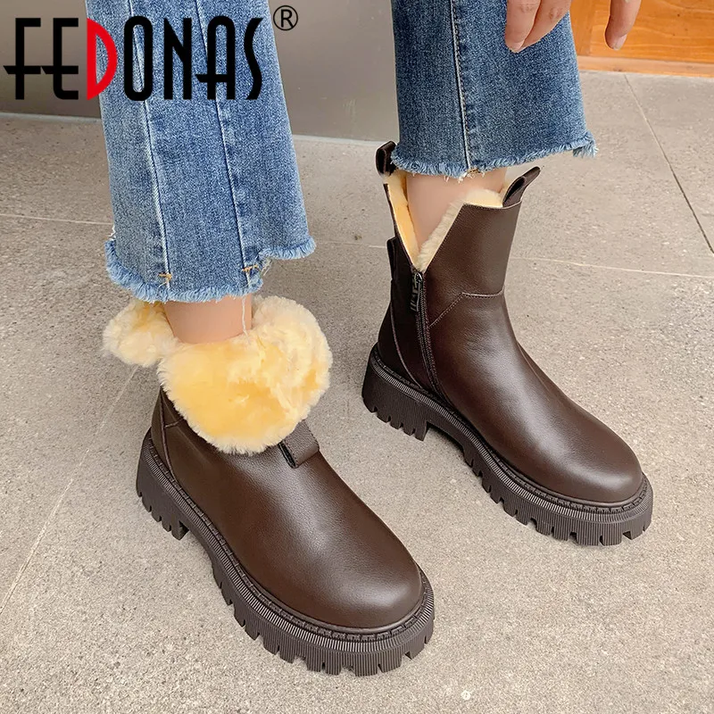 Женские ботильоны на платформе FEDONAS, черные короткие ботинки из натуральной кожи на толстых каблуках с боковой молнией, теплая Повседневная обувь на зиму 2019
Женские ботильоны на платформе FEDONAS, черные короткие ботинки из натуральной кожи на толстых каблуках с боковой молнией, теплая Повседневная обувь на зиму 2019