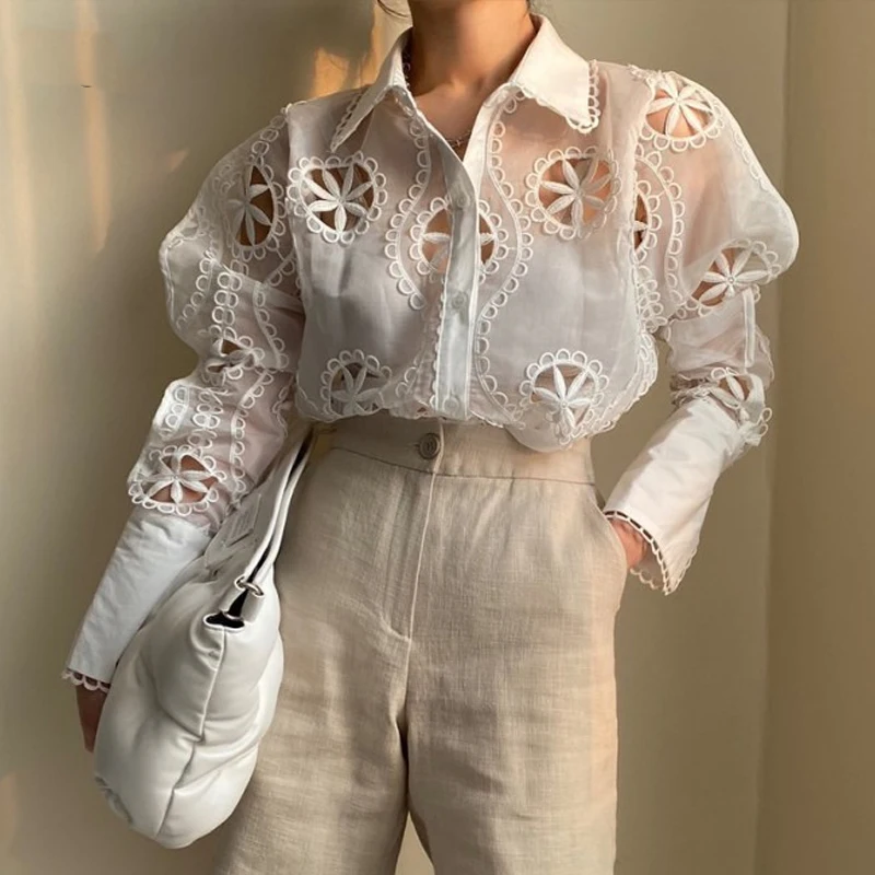 

Lady Sexy See Through Long Sleeve Loose White Blouse Top High Quality Hollow Out Floral Embroidery Elegant Shirt New Trend 13369