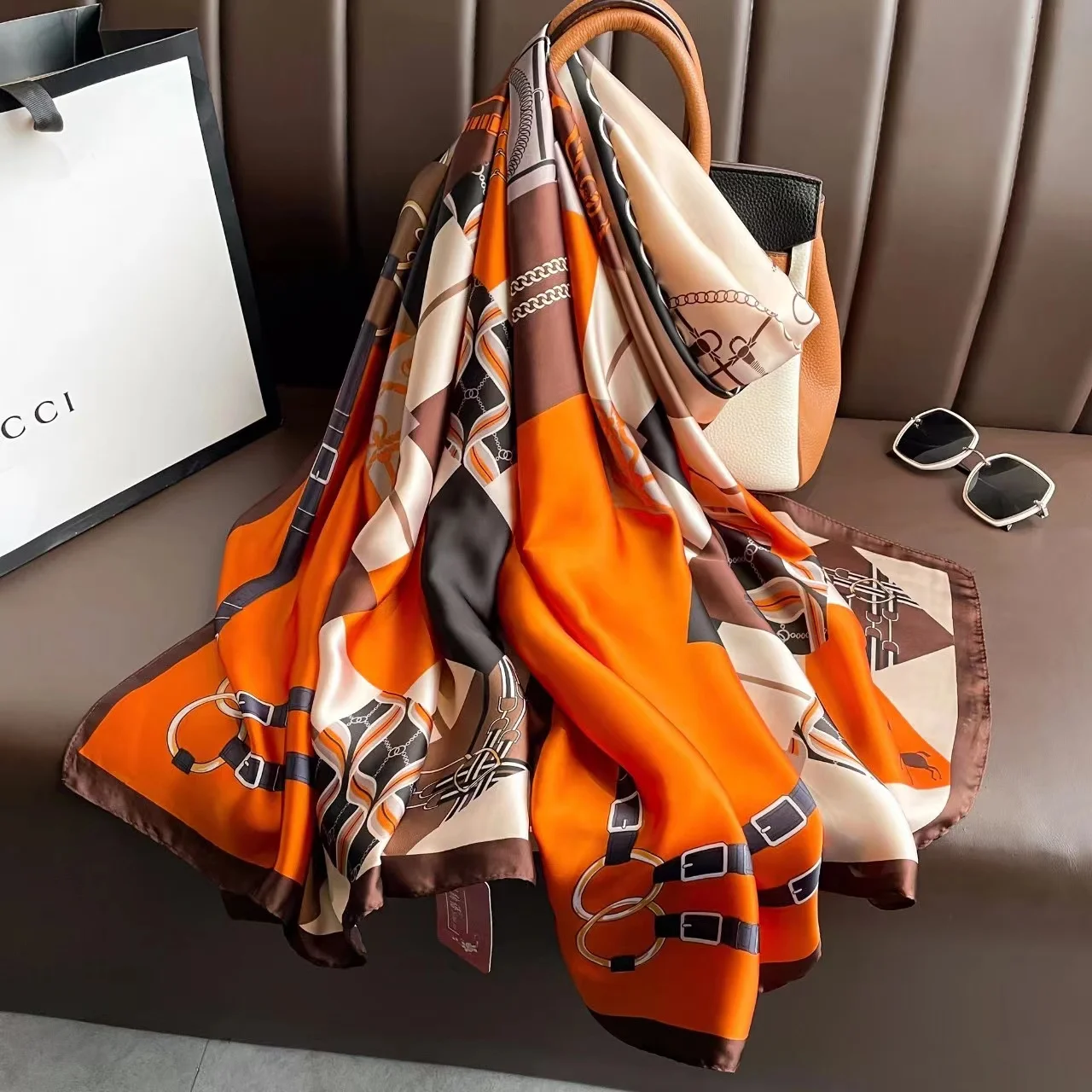 180*90cm Luxury Brand Women Summer Silk Scarves Shawl Lady Wrap Soft Female Echarpe Designer Beach Stole Bandana foulard muffler
180*90cm Luxury Brand Women Summer Silk Scarves Shawl Lady Wrap Soft Female Echarpe Designer Beach Stole Bandana foulard muffler