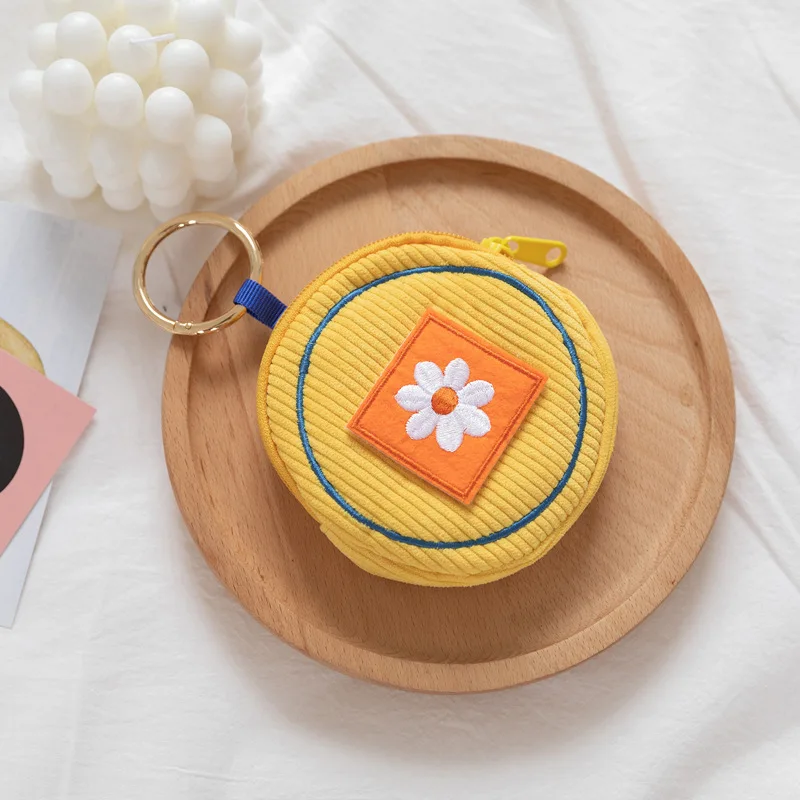 Cute Coin Purse Lady Small Mini Wallet Embroidery Small Hanging Jewelry Bags South Korean INS style Handbag Day Girls Gifts New
Cute Coin Purse Lady Small Mini Wallet Embroidery Small Hanging Jewelry Bags South Korean INS style Handbag Day Girls Gifts New