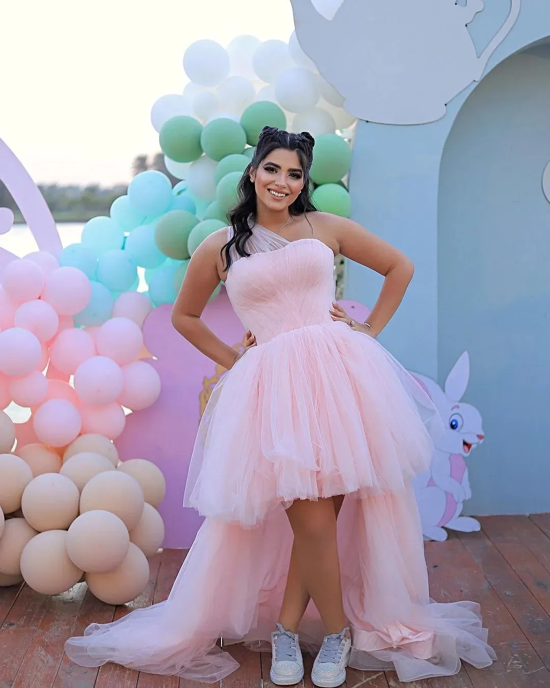 Chic Pink Tulle Prom Dresses One Shoulder A Line Sleeveless Pleated Tiered Hi-Lo Girls Birth Party Evening Gowns فساتين السهرة
Chic Pink Tulle Prom Dresses One Shoulder A Line Sleeveless Pleated Tiered Hi-Lo Girls Birth Party Evening Gowns فساتين السهرة