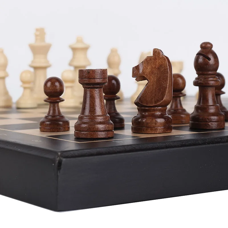 

High Grade Wooden Chess Set Magnetic Solid Wood Chess Piece Folding Portable 33*33cm Chessboard with Wooden Chessmen Games