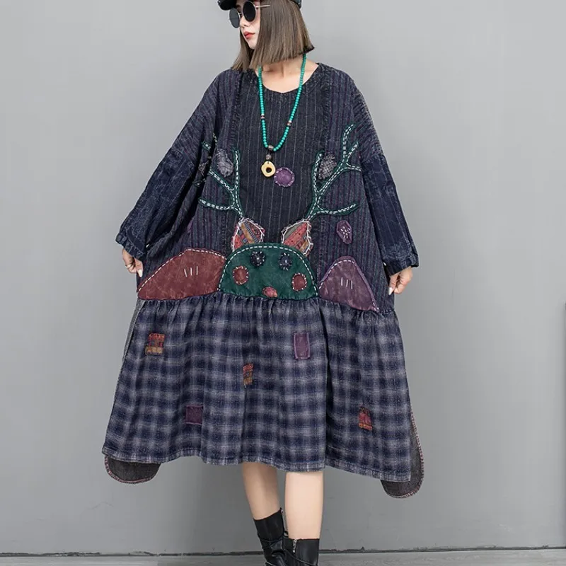 

2024 Spring Autumn New Heavy Industry Hand Embroidered Splicing V-neck Large Swing Long Sleeved Dress Women Loose LX340