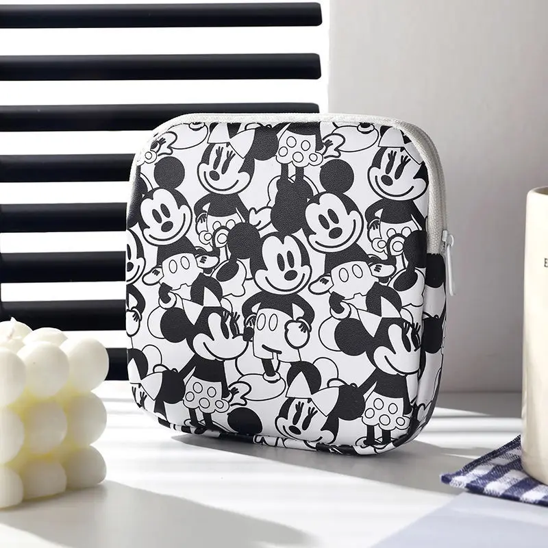 Disney Sanitary Napkin Storage Bag for Girls Mickey Mouse Portable PU Lipstick Bag Cartoon Waterproof Jewelry Bag Women Wallet
Disney Sanitary Napkin Storage Bag for Girls Mickey Mouse Portable PU Lipstick Bag Cartoon Waterproof Jewelry Bag Women Wallet
