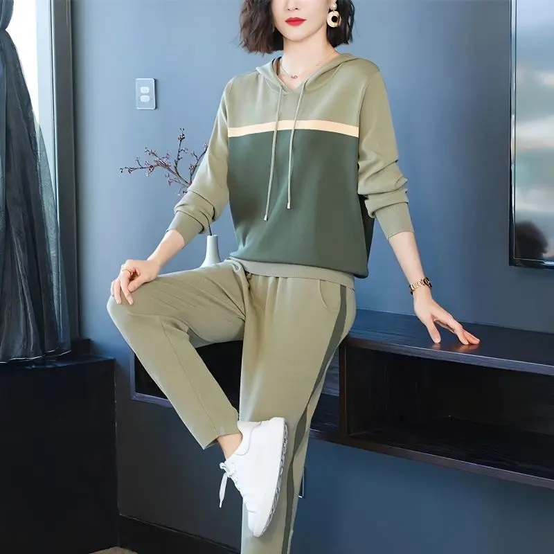 

Two Piece Sets Womens Outifits Autumn Winter Luxury Hooded Sweater Patch Casual Loose Knitted Trousers Mom Tracksuit R158