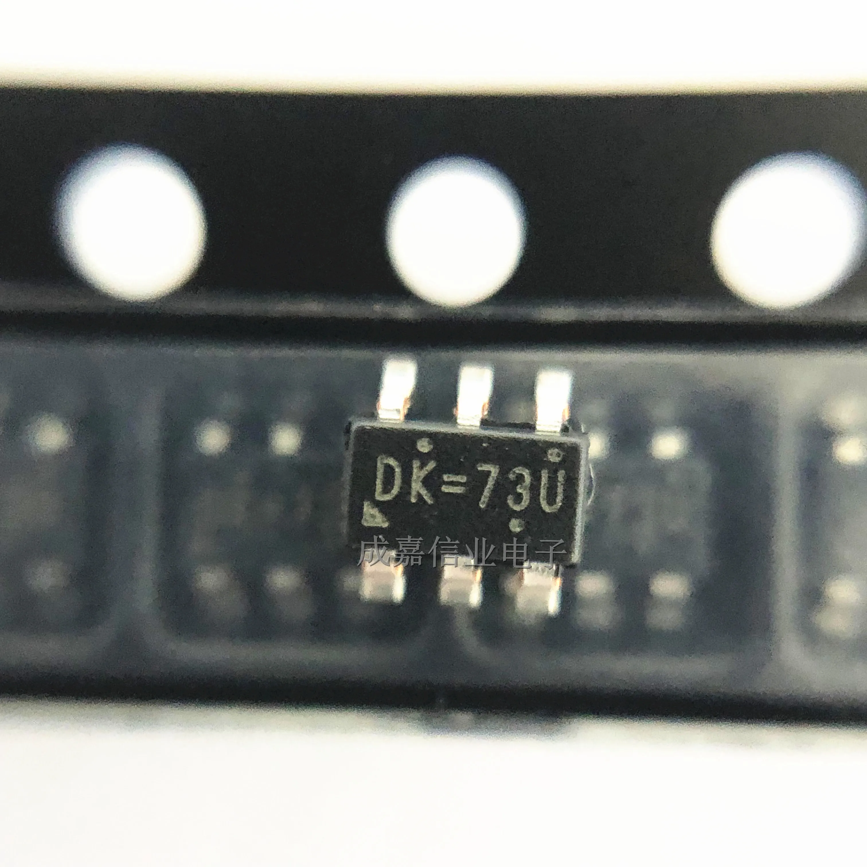10pcs/Lot RT8259GE SOT-23-6 MARKING;DK= DC-DC Power Supply Chip Frequency switch: 1.4MHz Operating temperature: - 40 ° C~85 ° C
10pcs/Lot RT8259GE SOT-23-6 MARKING;DK= DC-DC Power Supply Chip Frequency switch: 1.4MHz Operating temperature: - 40 ° C~85 ° C