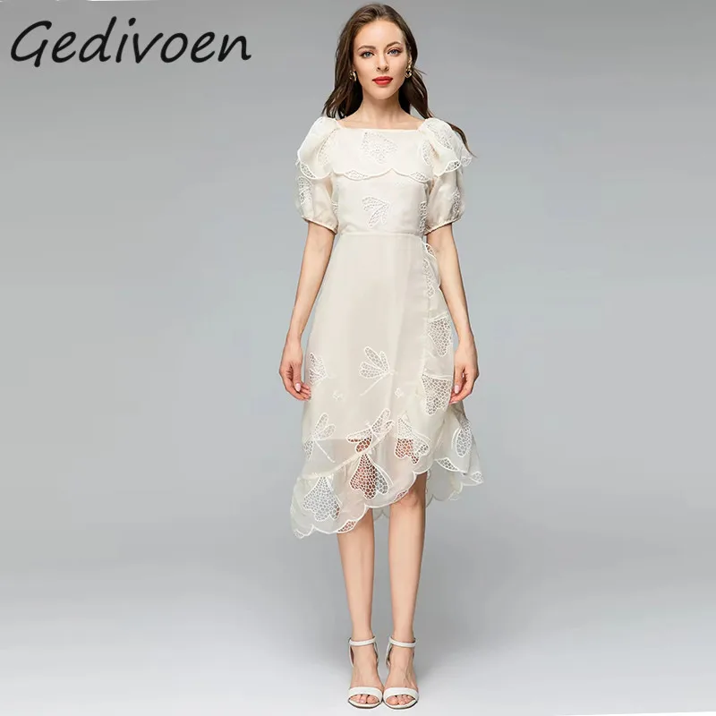 Gedivoen Summer Fashion Designer Vintage Voile Dress Women Doll Collar Embroidery Hollow Out High Waist Irregularity Midi Dress
Gedivoen Summer Fashion Designer Vintage Voile Dress Women Doll Collar Embroidery Hollow Out High Waist Irregularity Midi Dress
