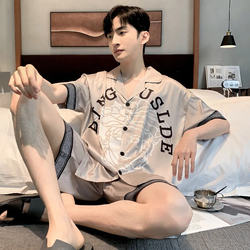 Silk Satin Men's High Quality Sleepwear Summer Short Pajamas Set Male Cardigan Fashion Home Clothes Youth Boy Pijamas Hombre
Silk Satin Men's High Quality Sleepwear Summer Short Pajamas Set Male Cardigan Fashion Home Clothes Youth Boy Pijamas Hombre