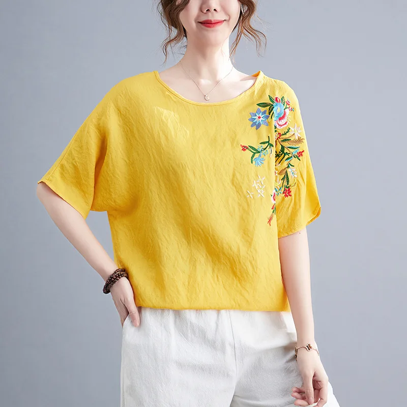 Women's Cotton Linen Blouse Summer 2022 Large Retro Embroidery Bat Short Sleeve T-Shirt Fashion Casual Tops Shirts Female Cloth
Women's Cotton Linen Blouse Summer 2022 Large Retro Embroidery Bat Short Sleeve T-Shirt Fashion Casual Tops Shirts Female Cloth