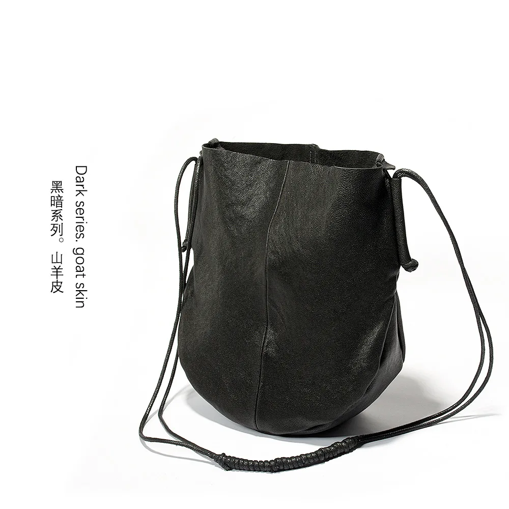 Sheepskin Women's Genuine Leather New Tote Bag Single Shoulder Simple Crossbody Retro Black
Sheepskin Women's Genuine Leather New Tote Bag Single Shoulder Simple Crossbody Retro Black