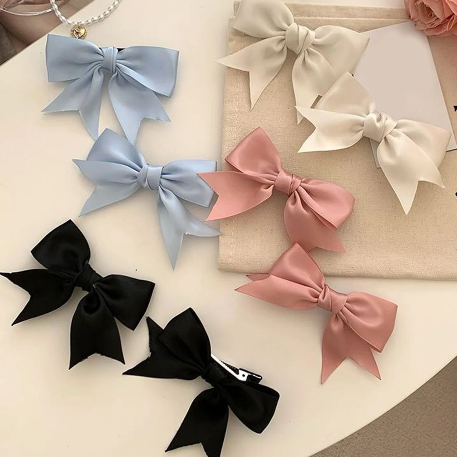 Elegant Satin Bow Hair Clips For JK Girls Kawii Barrettes Cute Hair Accessoires Kids Black White Ribbon Woman Hairpins Hairgrip
Elegant Satin Bow Hair Clips For JK Girls Kawii Barrettes Cute Hair Accessoires Kids Black White Ribbon Woman Hairpins Hairgrip