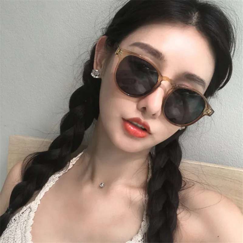 

Korea New Milk Tea Sunglasses Women Cool Street Shot Sunshade Glasses Dustproof Windproof Riding Glasses UV400 Sunglasses Men