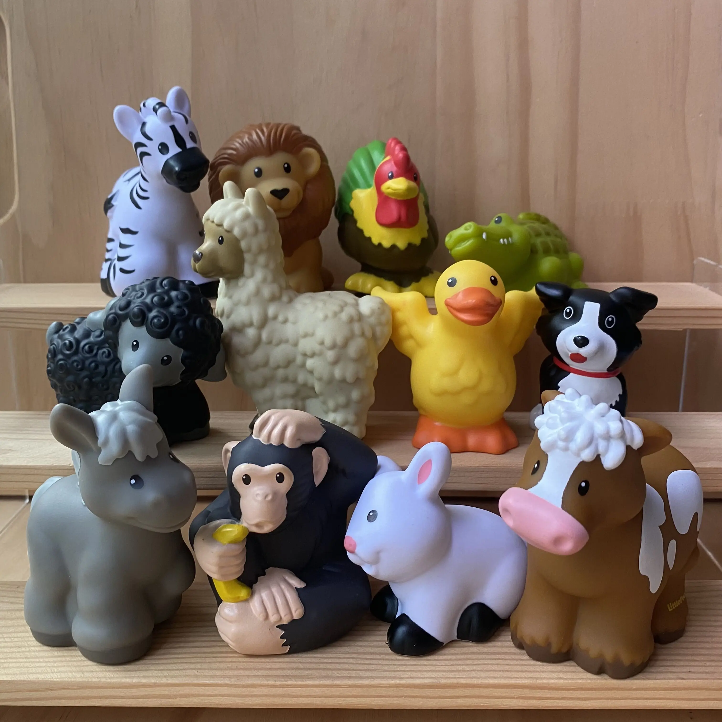 

Random 5PCS 2 INCH-3.5 INCH Fisher-Price Little People Farm Zoo Talker Animal Friendship figure toys