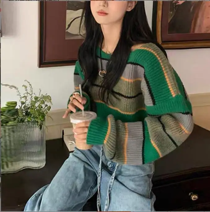 Women Fashion Cropped Sweater Pullovers Sexy Tops Women Black White Striped Loose Pullover Knitted Sweater Fashion Jumper
Women Fashion Cropped Sweater Pullovers Sexy Tops Women Black White Striped Loose Pullover Knitted Sweater Fashion Jumper