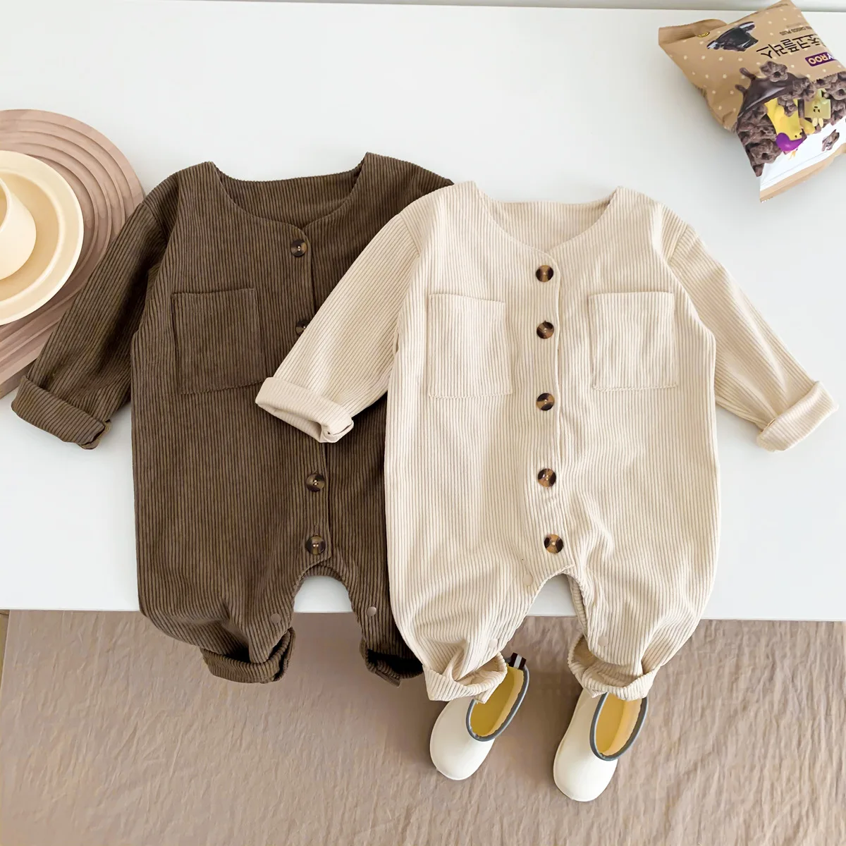 3023C Baby Jumpsuit 2022 Autumn New Fashionable Baby Boy's Corduroy One Piece Clothes Casual Loose Climbing Clothes
3023C Baby Jumpsuit 2022 Autumn New Fashionable Baby Boy's Corduroy One Piece Clothes Casual Loose Climbing Clothes