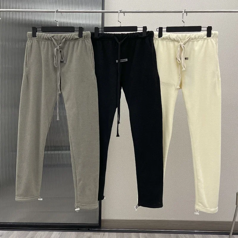 ESSENTIALS Polar Fleece Double line Sweatpants Men and Women Hip Hop Loose Drawstring Pants High Street Unisex Casual Trousers
ESSENTIALS Polar Fleece Double line Sweatpants Men and Women Hip Hop Loose Drawstring Pants High Street Unisex Casual Trousers