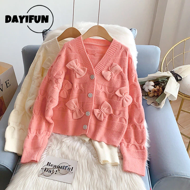 DAYIFUN Short Knitted Cardigans Women's Pink Bow Stitching Design Sweaters Jackets 2022 V-neck Lady Knitted Coats Outerwear Top
DAYIFUN Short Knitted Cardigans Women's Pink Bow Stitching Design Sweaters Jackets 2022 V-neck Lady Knitted Coats Outerwear Top