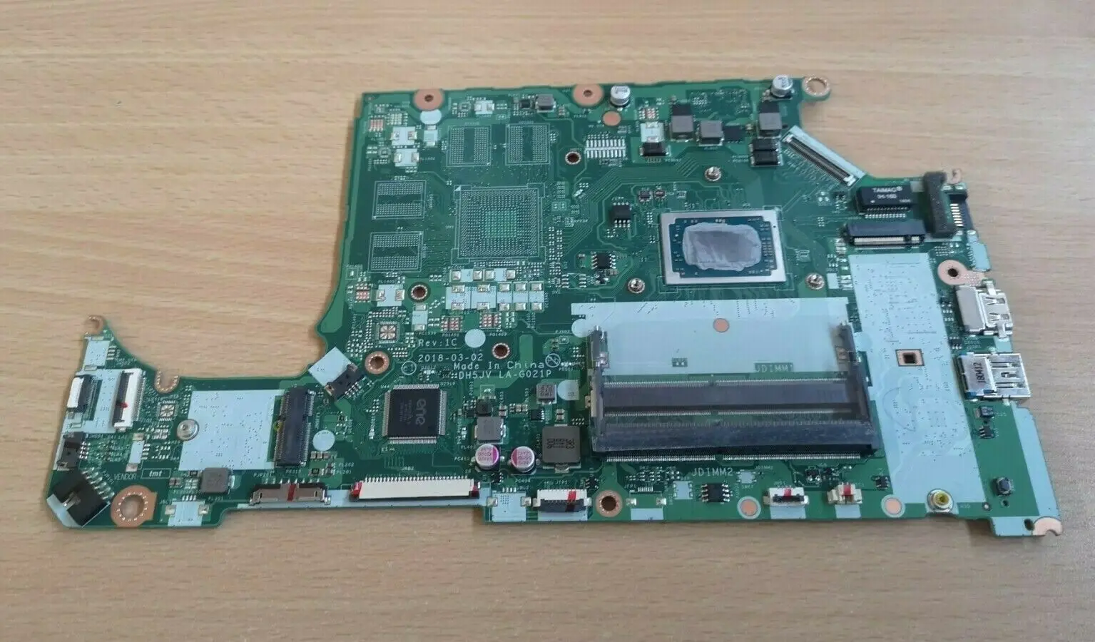 Оригинал для Acer AN515-42 A315-41 материнская плата для ноутбука с Dh5jv LA-G021P R3-2200U CPU Test идеально подходит
Оригинал для Acer AN515-42 A315-41 материнская плата для ноутбука с Dh5jv LA-G021P R3-2200U CPU Test идеально подходит