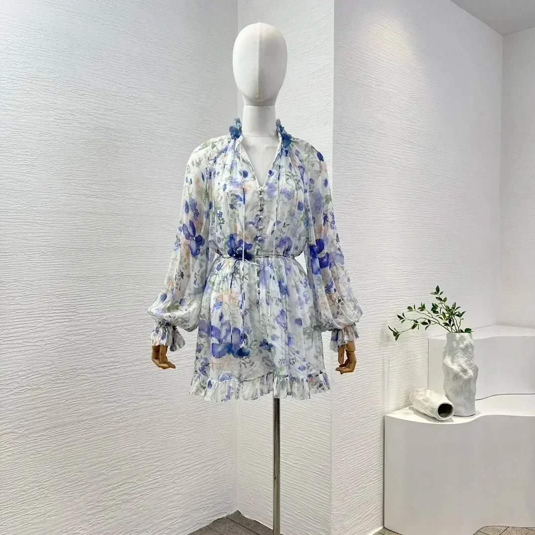 2024 New Blue Floral Print Long Sleeve Self Bow Tie Flowers Appliques Women Vintage Holiday Summer Spring Playsuits
2024 New Blue Floral Print Long Sleeve Self Bow Tie Flowers Appliques Women Vintage Holiday Summer Spring Playsuits