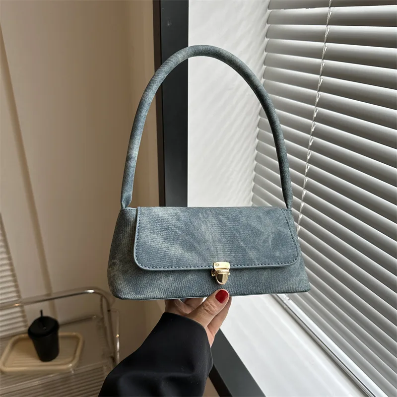 Minority Trend Handbag Underarm Bag Retro Simple Luxury Brand Shoulder Bag Women Autumn New Fashion Simple Female Shoulder Bag
Minority Trend Handbag Underarm Bag Retro Simple Luxury Brand Shoulder Bag Women Autumn New Fashion Simple Female Shoulder Bag