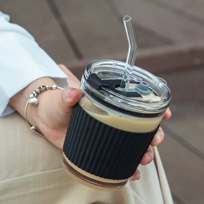 Glass Straw Cup Milk Coffee Cup with Lid Net Red Ins Wind Portable Female Accompanying Cold Milk Tea Cup
Glass Straw Cup Milk Coffee Cup with Lid Net Red Ins Wind Portable Female Accompanying Cold Milk Tea Cup