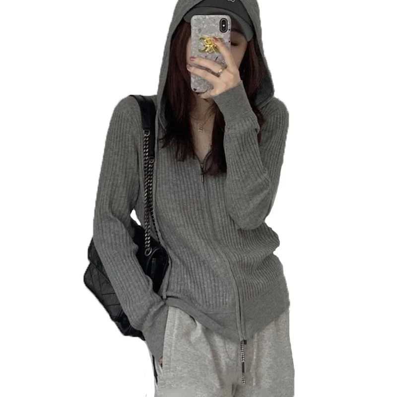 Grey hooded zippered sweater jacket Women's autumn and winter high-end loose knit sweater cardigan short top
Grey hooded zippered sweater jacket Women's autumn and winter high-end loose knit sweater cardigan short top