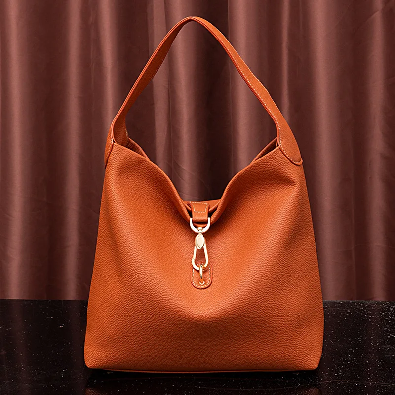2023 Retro Fashion New Pebble Grain Pattern Handheld Shoulder Women's Bag Pure Color PU Leather Dumpling Bag Designer Handbag
2023 Retro Fashion New Pebble Grain Pattern Handheld Shoulder Women's Bag Pure Color PU Leather Dumpling Bag Designer Handbag