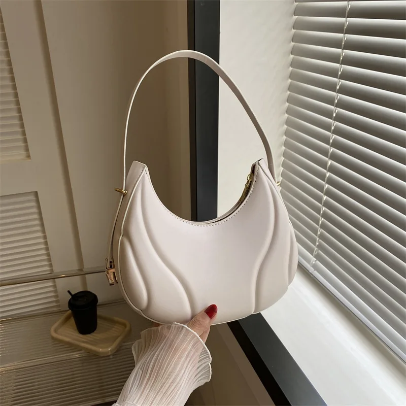 Designer Small Bag 2023 Summer New Simple and Trendy Versatile Texture Handbag Single Shoulder Underarm Bag for Women
Designer Small Bag 2023 Summer New Simple and Trendy Versatile Texture Handbag Single Shoulder Underarm Bag for Women