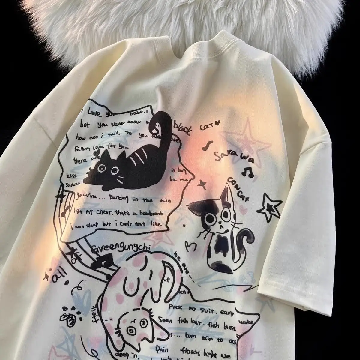American retro graffiti cat short-sleeved men and women summer 2024 new Korean version t-shirts couples loose half-sleeved tops
American retro graffiti cat short-sleeved men and women summer 2024 new Korean version t-shirts couples loose half-sleeved tops