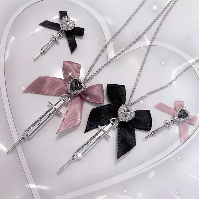 Collier pendentif seringue en métal Love Coussins Bowvétérans t pour femme, Lolita sombre, Cool Trend, bijoux gothiques, accessoires de mode, nouveau, 2024 1