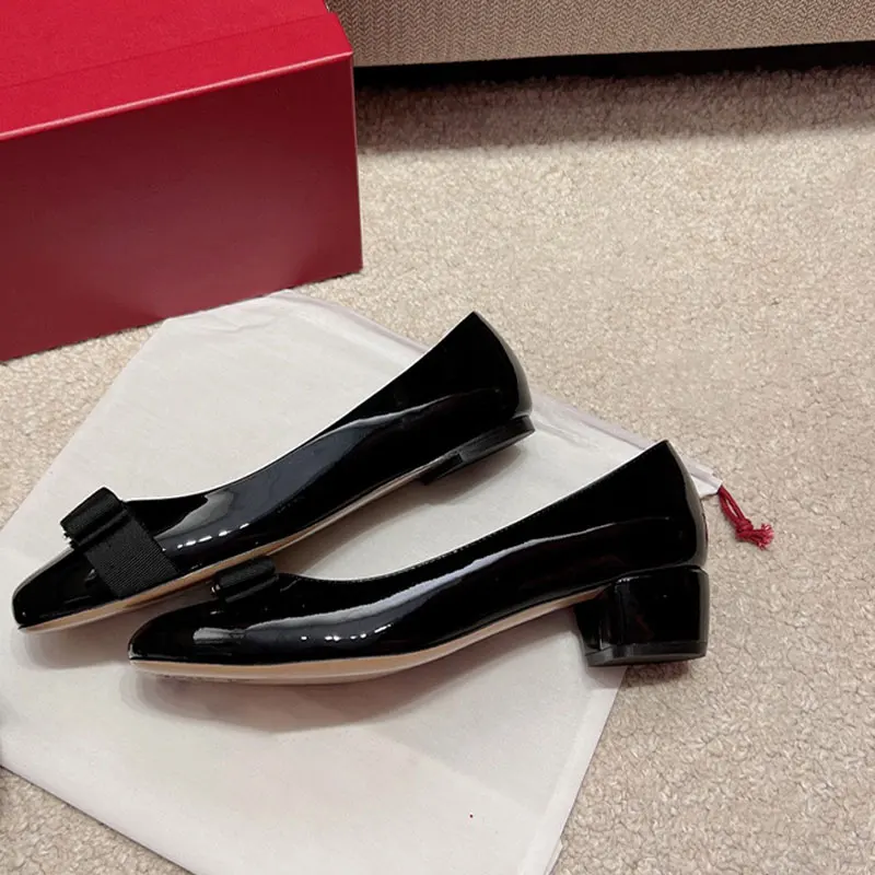 Bowknot Round Head Women's Shoes Ballet Dance Shoes Flat Shoes Thick Heels Versatile Commuter Shallow Mouth Leather ladies shoes
Bowknot Round Head Women's Shoes Ballet Dance Shoes Flat Shoes Thick Heels Versatile Commuter Shallow Mouth Leather ladies shoes