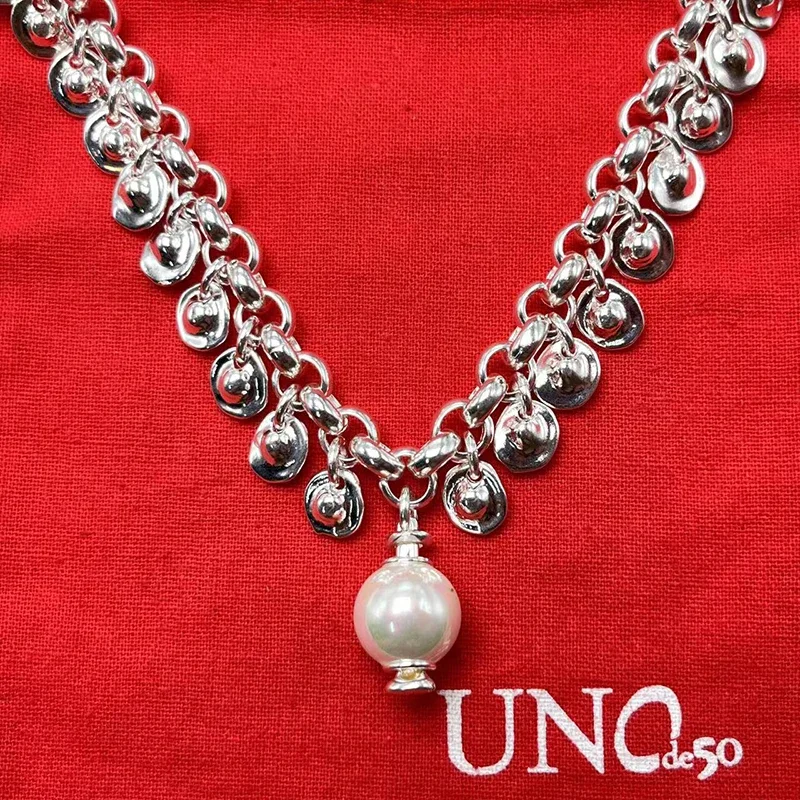 2023 UNOde50 New European and American Bestselling Exquisite Luxury Pearl Pendant Necklace Women's Romantic Jewelry Gift Bag
2023 UNOde50 New European and American Bestselling Exquisite Luxury Pearl Pendant Necklace Women's Romantic Jewelry Gift Bag