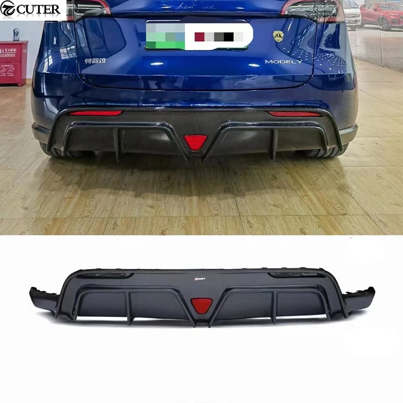 Model Y Carbon Fiber Rear Bumper Diffuser Splitter With Inverted Triangle LED Brake Lights for Tesla Model Y Car body kit 
Model Y Carbon Fiber Rear Bumper Diffuser Splitter With Inverted Triangle LED Brake Lights for Tesla Model Y Car body kit